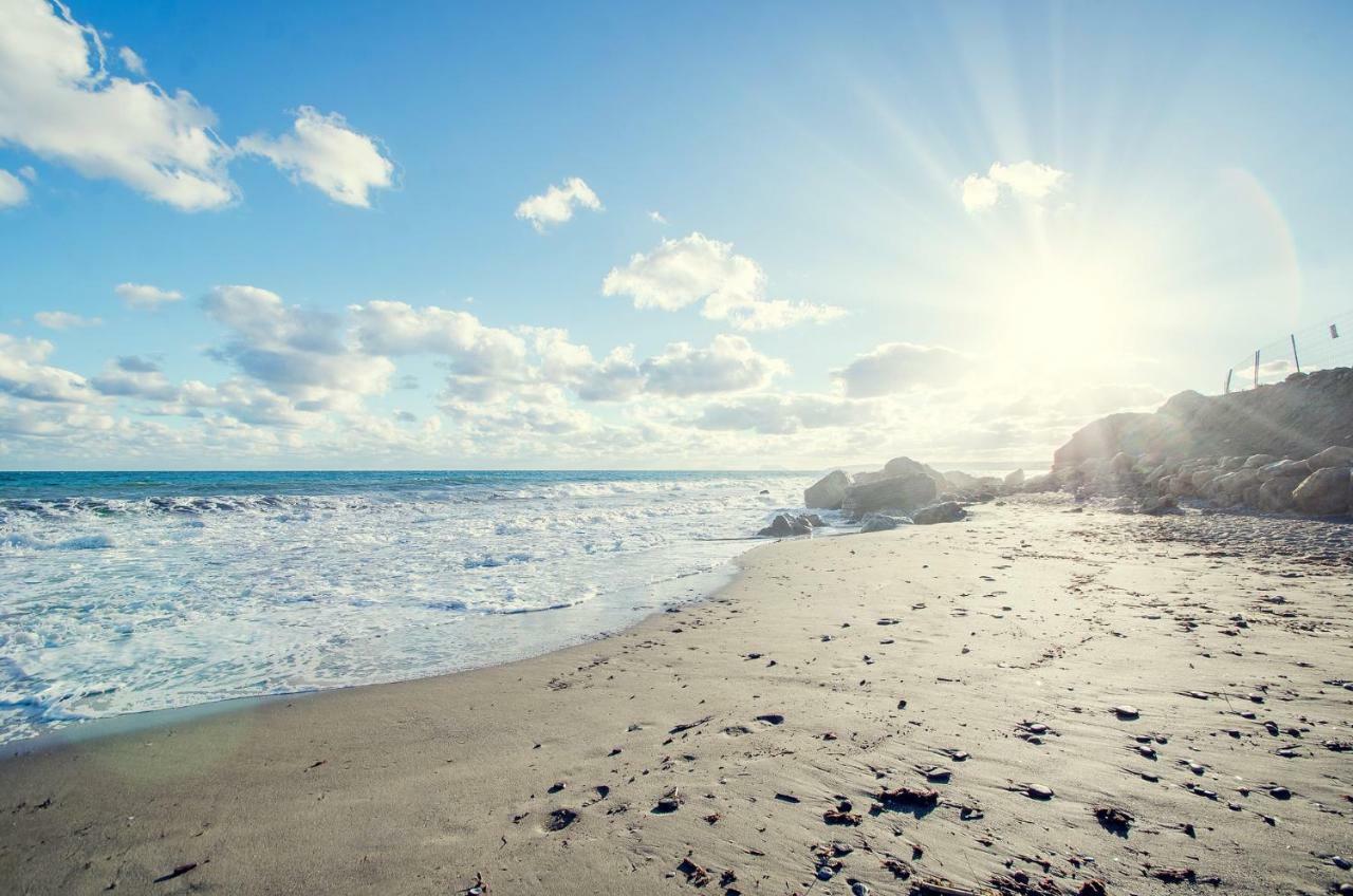 Luxury Apartment Frontal Beach In Doncella Beach إِستيبونا المظهر الخارجي الصورة
